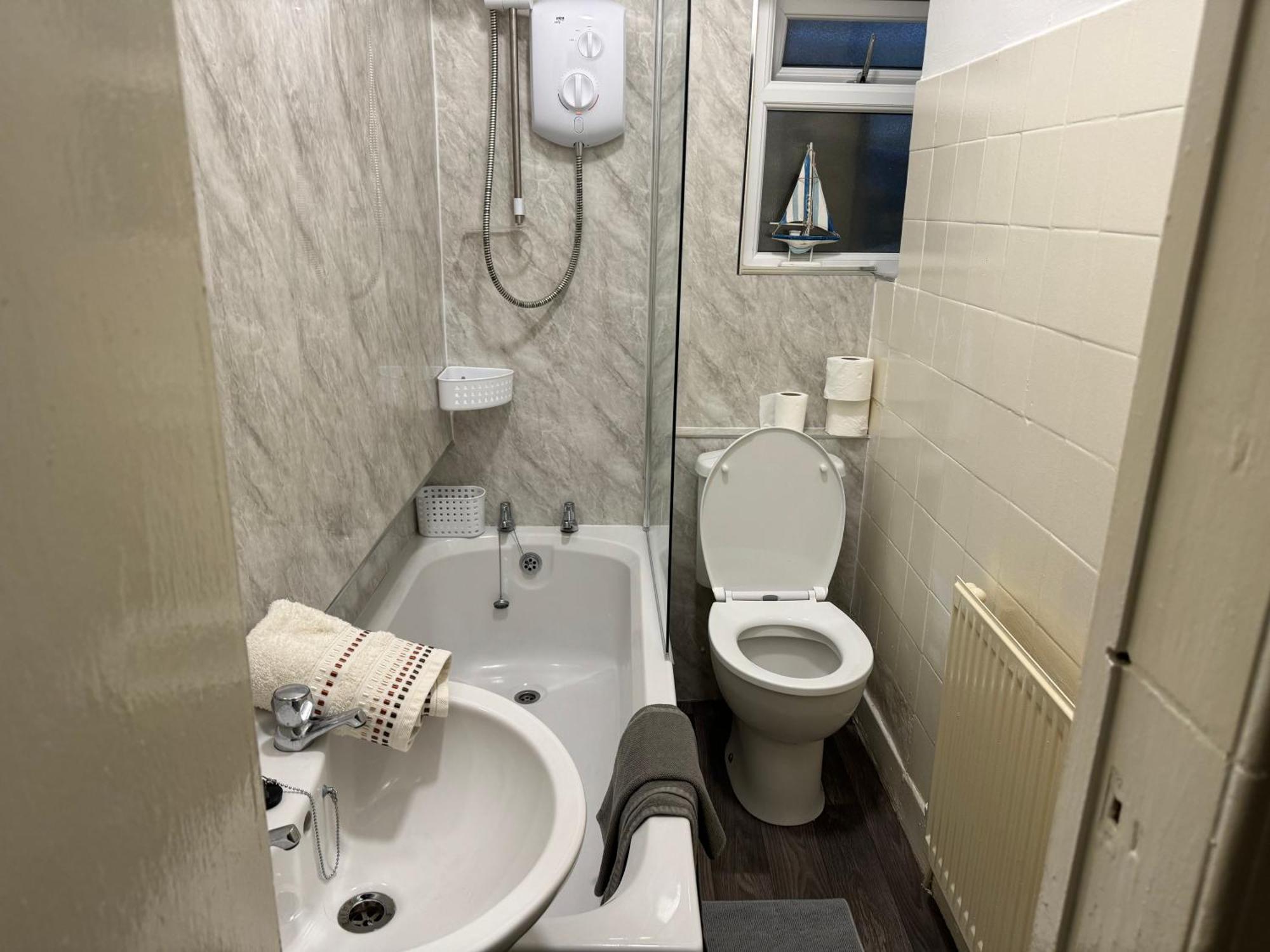 140 Main St Ground Left Apartman Largs Kültér fotó